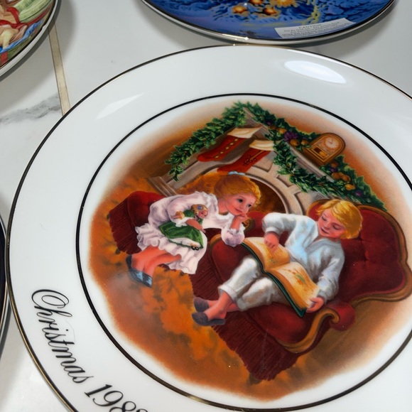Avon Christmas Plates Rare Porcelain Dish_13 Plates Lot All...